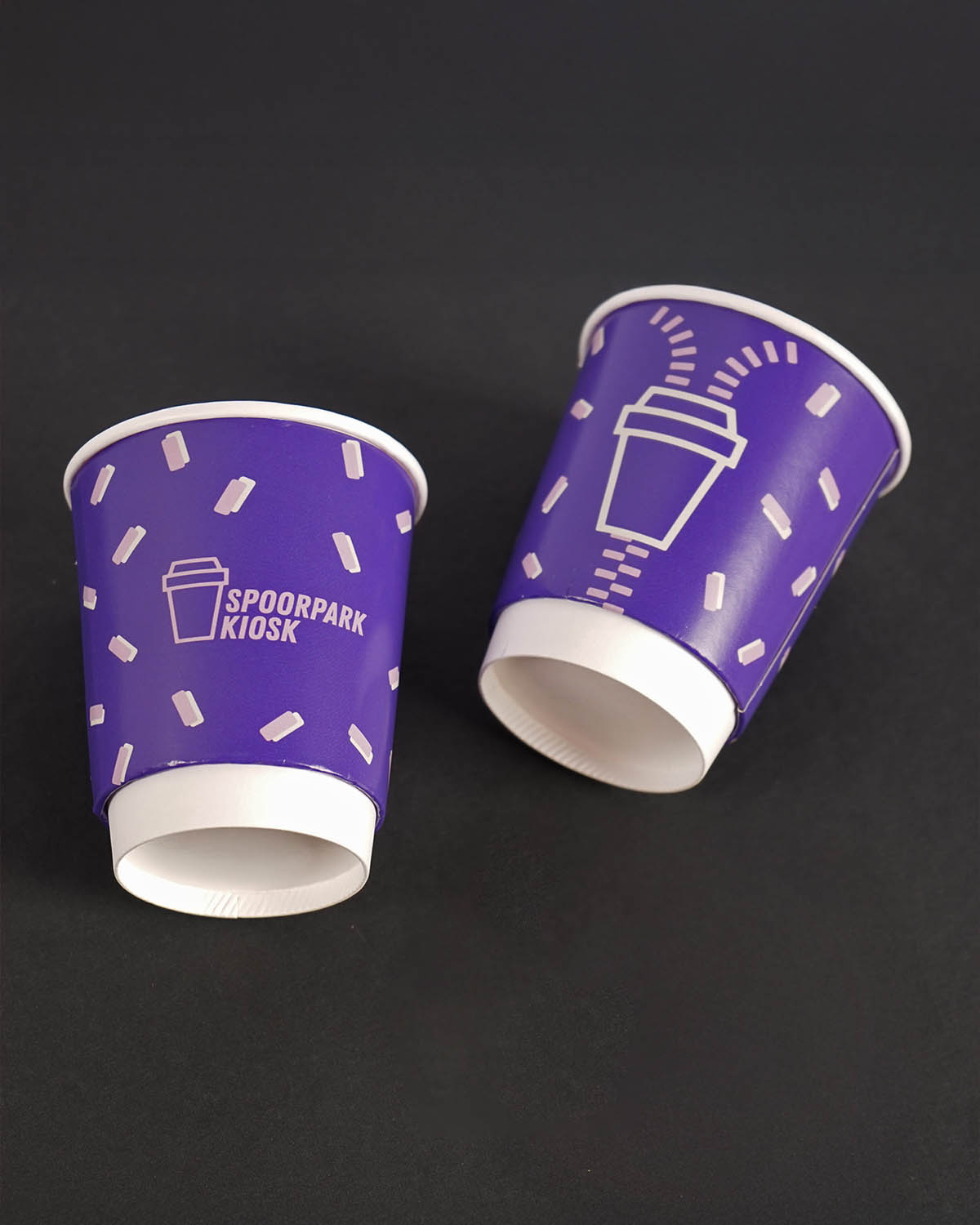 Koffiebekers dubbelwandig Paper2Paper 12 oz (350 ml) Bedrukt (full color) sfeerfoto 10